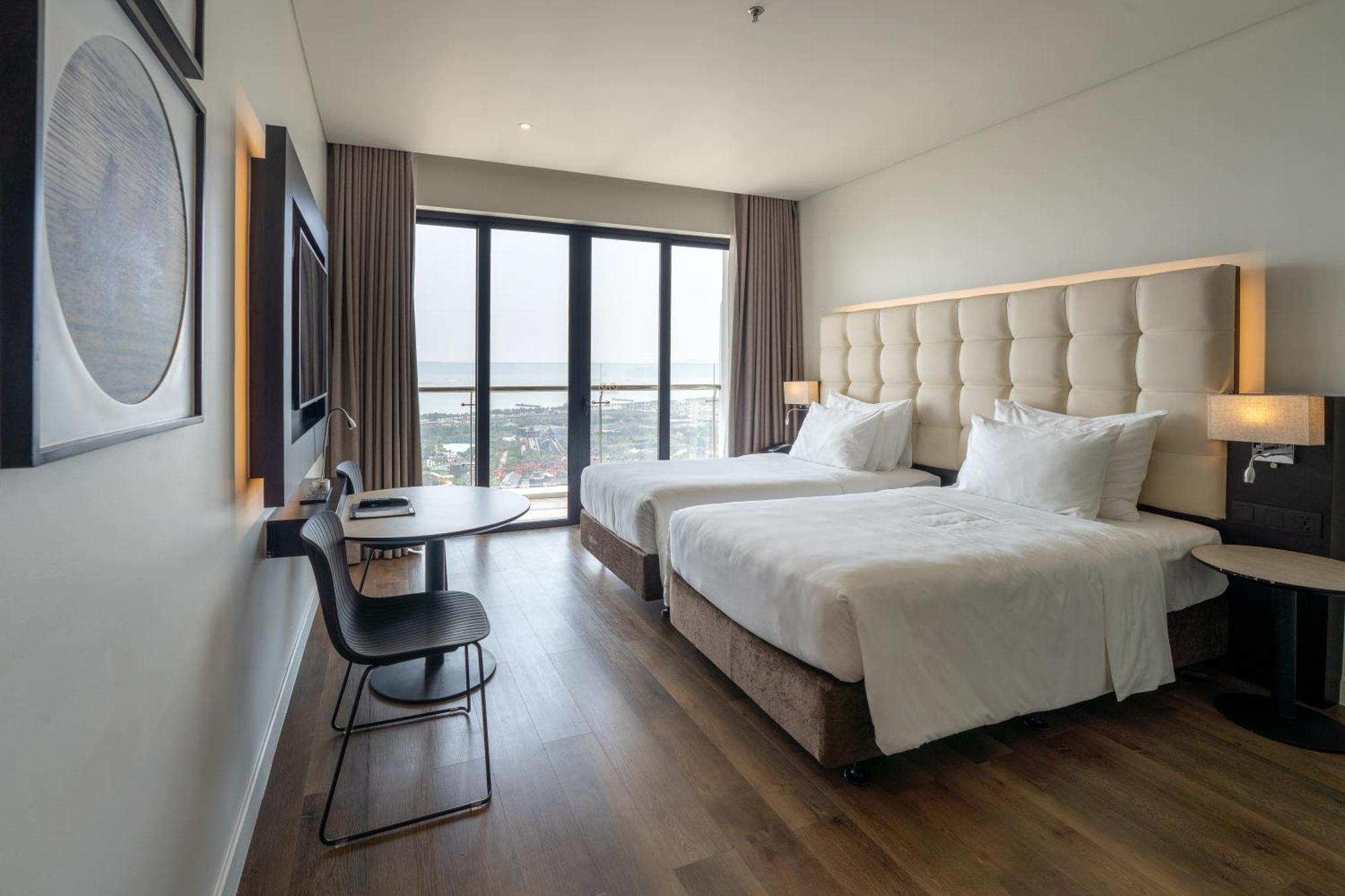Hotel Soleil Ha Long, Trademark Collection By Wyndham Exterior foto
